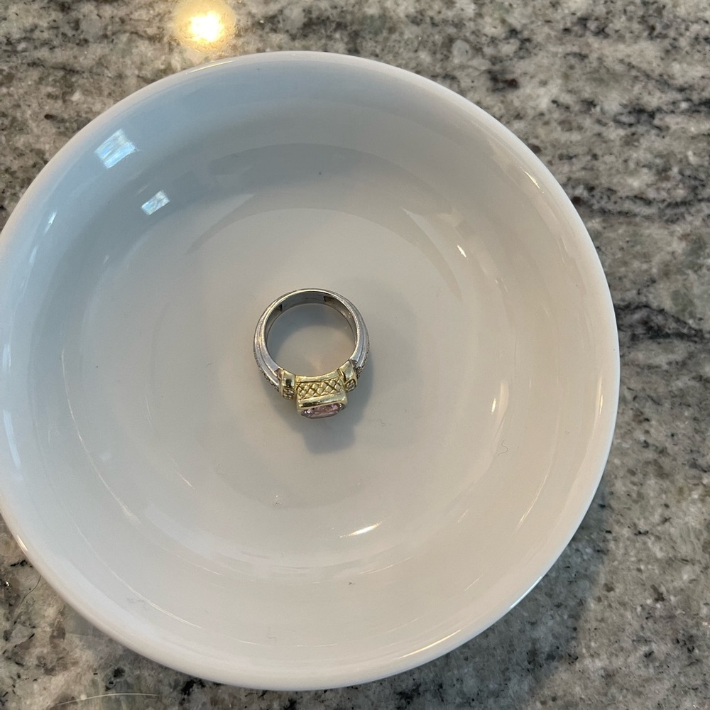 Judith Ripka pink ring - Picture 2 of 3